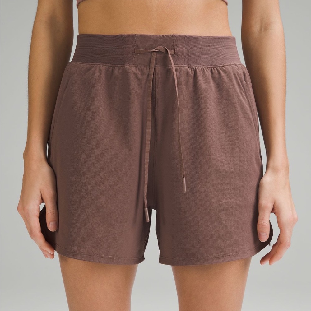 Lululemon License to Train High Rise Short 4”